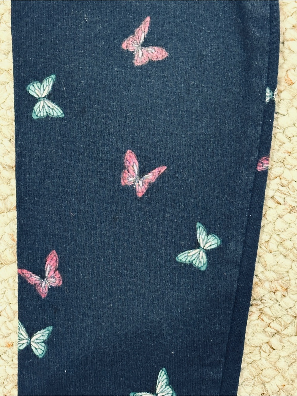 Bundle of 4 pairs of leggings for girls. Size 4T - Picture 8 of 12